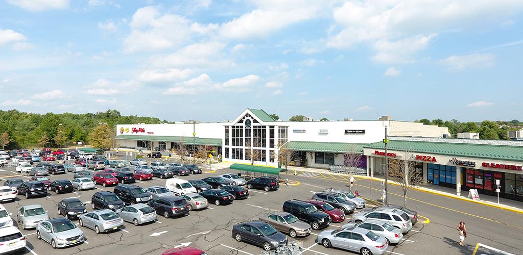 Town Center Plaza Fidelity Properties Llc Full Service New